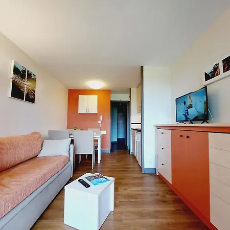 Apartment Le Belvedere - R9 137 By Interhome Saint-Raphael (Var)